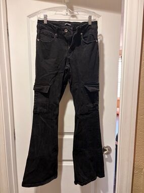 HOT TOPIC Black flare Cargo Pants with zipper Accents
